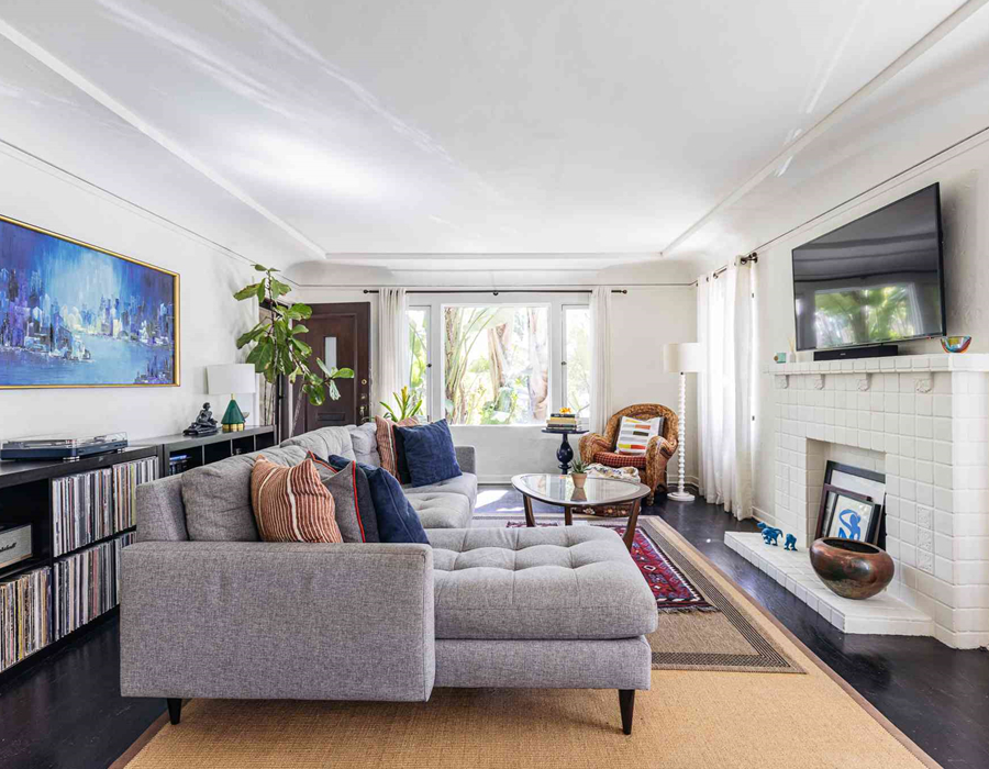 Smart Furniture Arrangement Tips For A Functional And Stylish Space